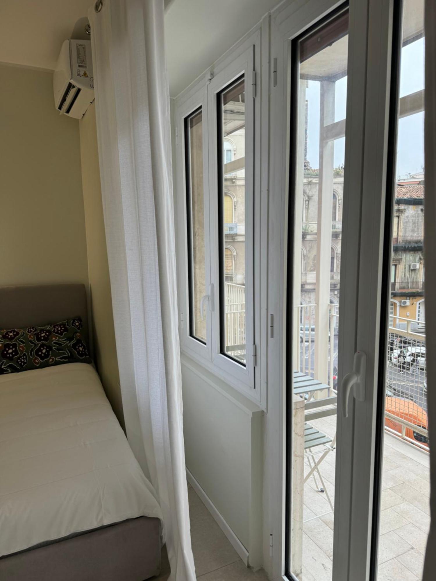 Dimora Dei Vespri 1 Hotel Catania Kültér fotó